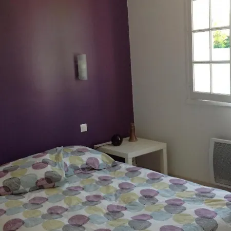 Maison Familiale Proche Avec Jardin Et Parking A - Fr-1-357-32 *