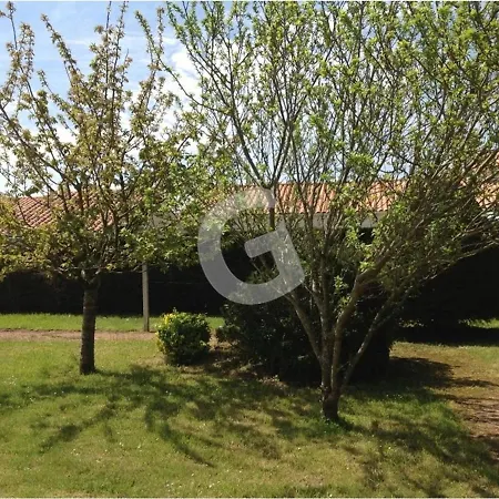 Maison Familiale Proche Avec Jardin Et Parking A - Fr-1-357-32 Holiday home