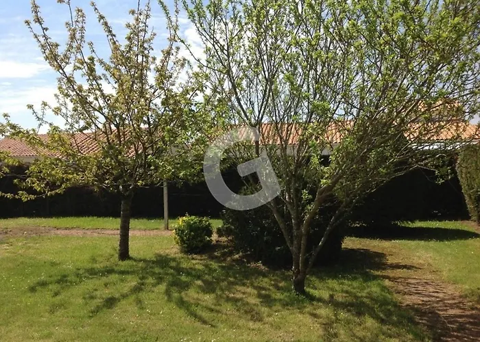 Maison Familiale Proche Avec Jardin Et Parking à - Fr-1-357-32 Hébergement de vacances